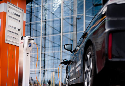 Elektriauto. ABB E-mobility.