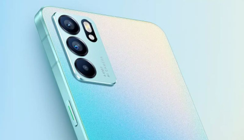 OPPO Reno6.